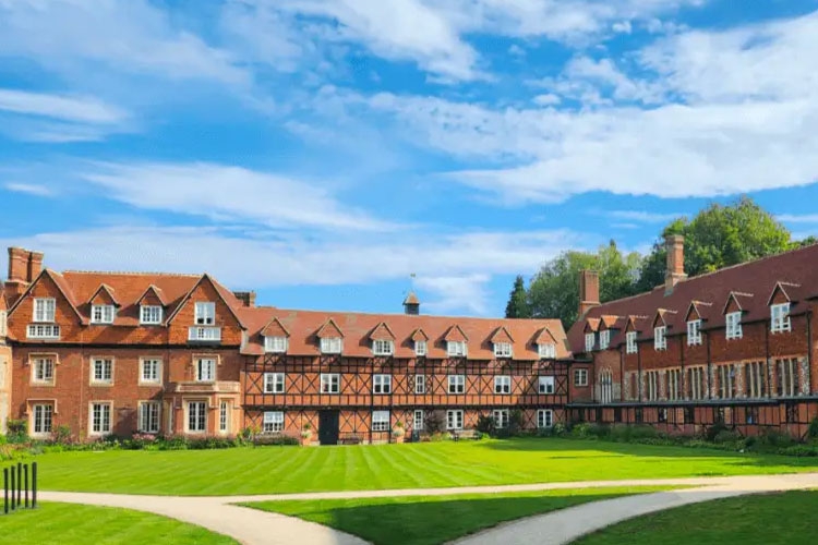 Bradfield College布莱德菲尔德公学